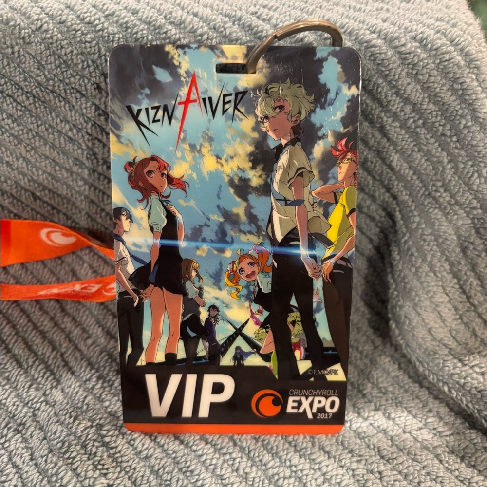 Crunchyroll expo 2017 VIP gift bag acrylic statue, miscellaneous items.